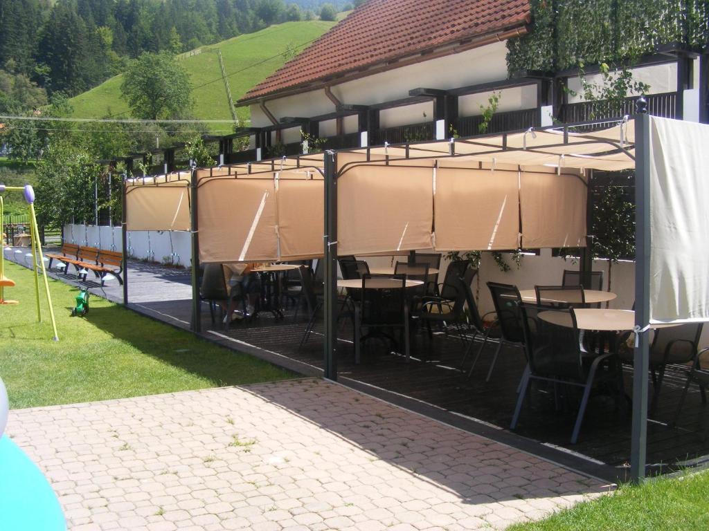 Hotel Hillden Lodge&Restaurant Drumu Carului Exterior foto